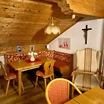 Lägenhet Blusnerhof