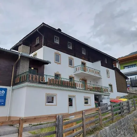 Blusnerhof Appartement Virgen