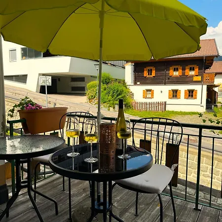 Blusnerhof アパート