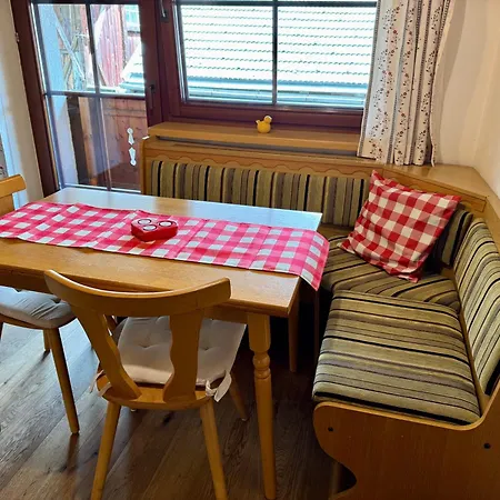 Blusnerhof Apartment