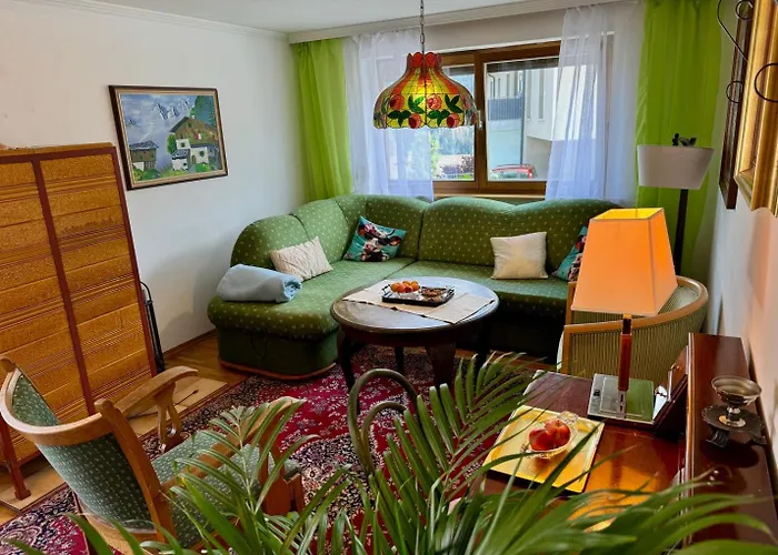 布鲁森纳霍夫酒店 公寓 *