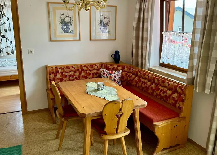 布鲁森纳霍夫酒店 公寓 *